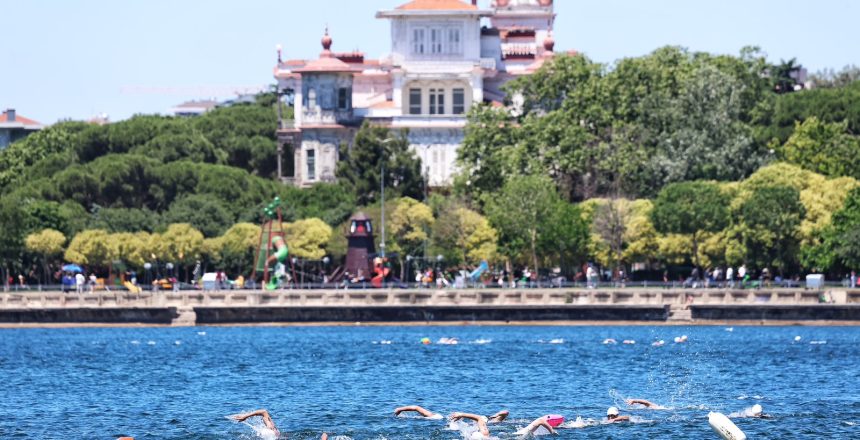 _KAPAKFOTO_IstanbuluYuzuyorum